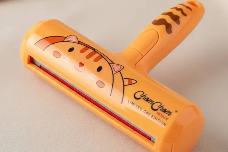 The ChomChom Lint Roller Review: Is It Finally Time to Break Up With Disposable Sticky Tape?